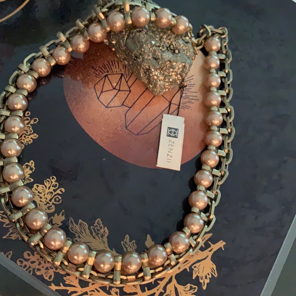 Chunky link and matte gold bead necklace